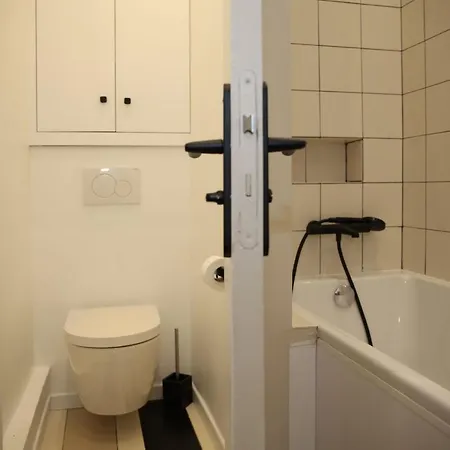 Fonctionnel Equipe Proche Metro - 2p - Flat-guest דירה *